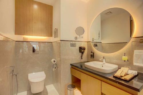 family_executive_06_comp