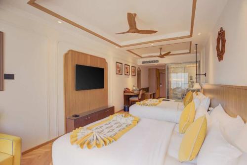 family_executive_twin_04_comp