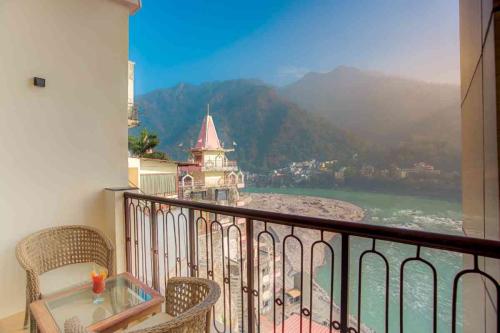 family_executive_twin_05_comp