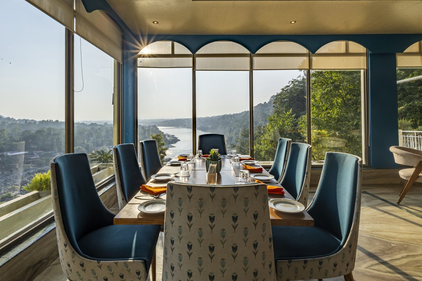 Dining Area of Best 4 star Family Resort in Tapovan Rishikesh