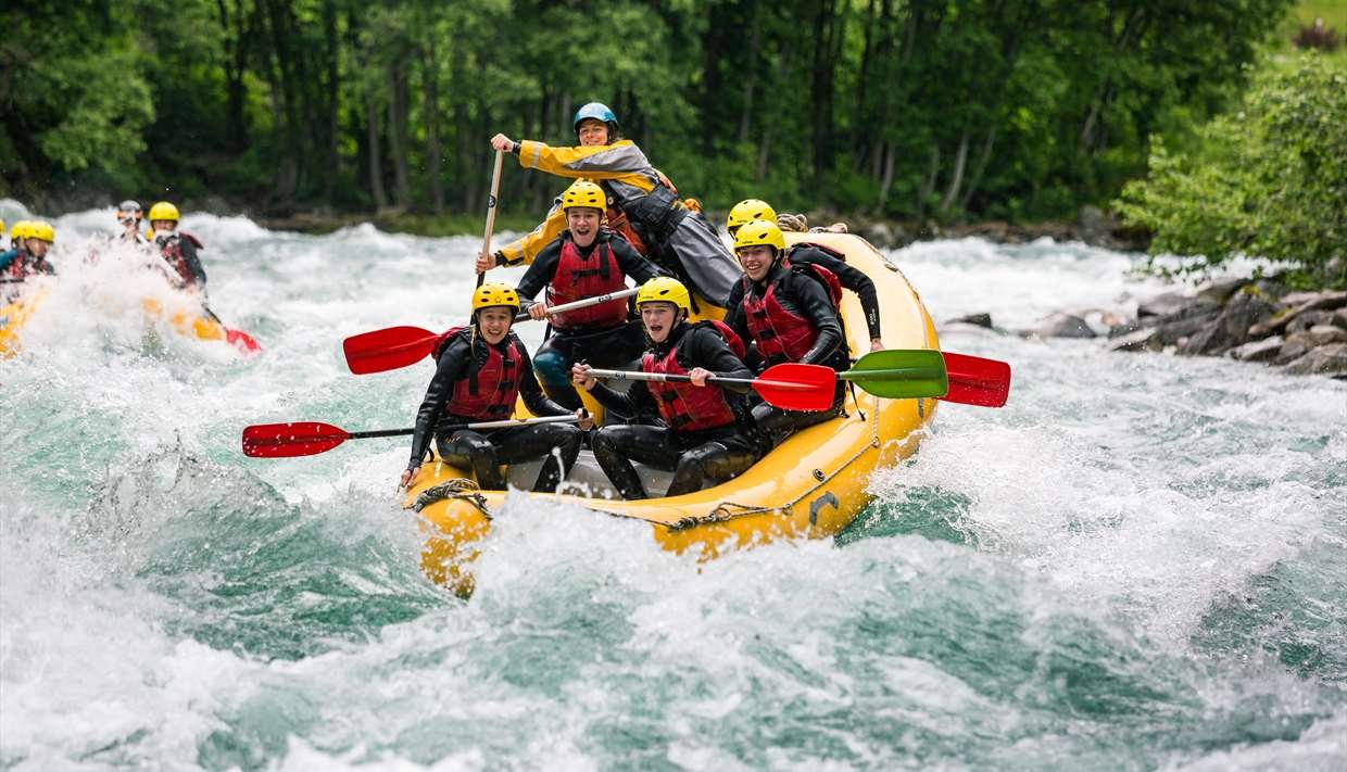 Ganga River White Water Rafting Rishikesh Uttarakhand – Thrilling Adventure near Divine Resort & Spa Best Resort in Rishikesh Uttarakhand India